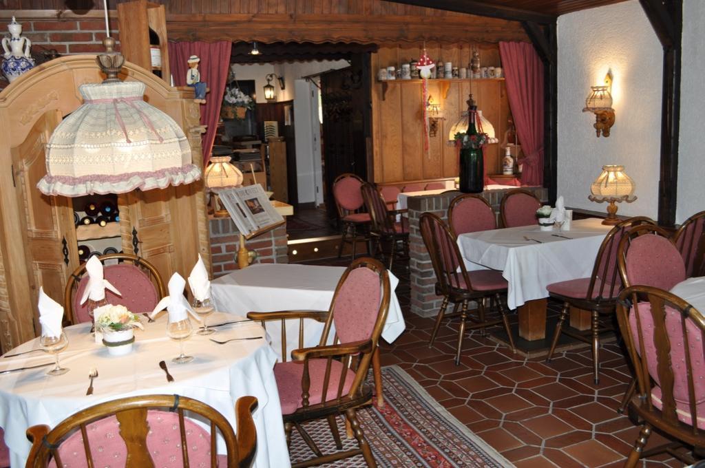 Hotel & Restaurant Bei Hoelzchen Ганновер Экстерьер фото