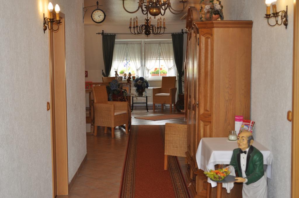Hotel & Restaurant Bei Hoelzchen Ганновер Экстерьер фото